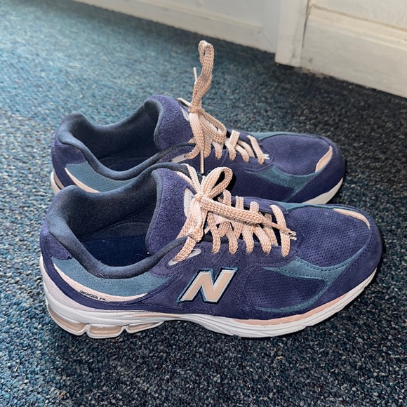 New Balance 2002R in Night Tide (10M/11.5W) - Picture 2 of 6